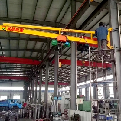 墙壁吊，起重量：500kg，臂展半径6m，回转角度180°电动，控制方式手操+遥控
